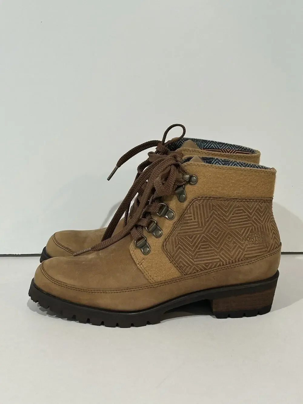 Tha North Face Ankle Boots Size 6.5 Brown Suede